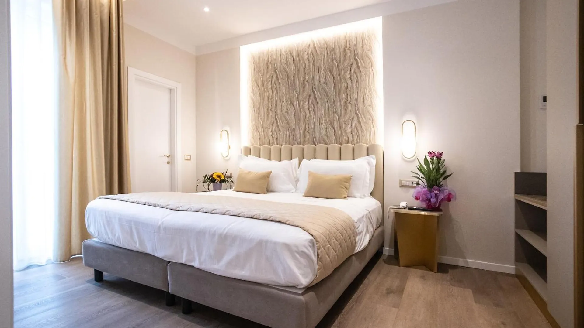 רימיני Hotel Helios