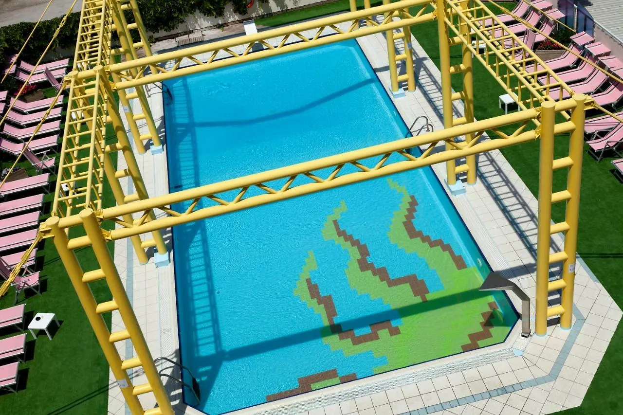 רימיני Hotel Helios 4*,  איטליה