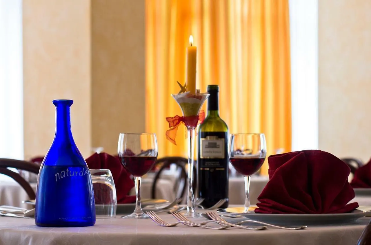 ****  Hotel Helios Rimini Italie